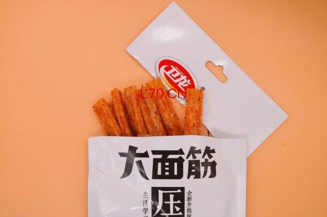 “群魔”混战，卫龙美味重回家族化