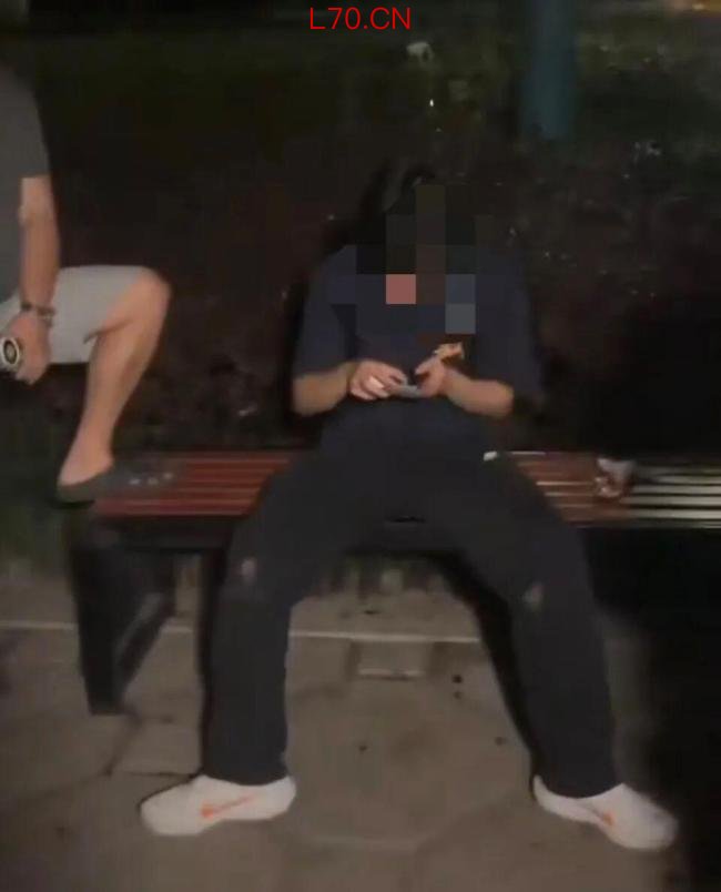 两男子持钉枪射杀流浪猫 一人被抓