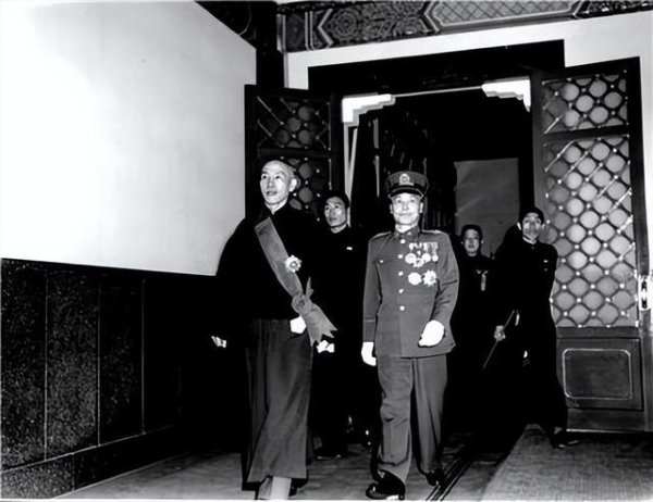 1993年我国顶级科考船被外国船撞沉，肇事船拒绝救援，究竟为何？