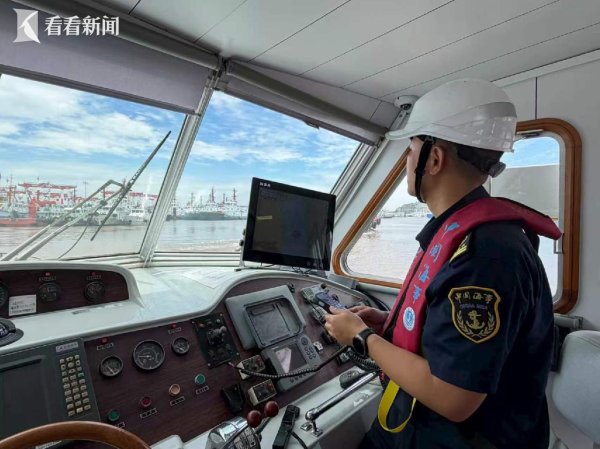 “巴威”来袭 洋山港中小型船舶全部安全撤离